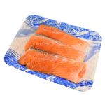 チリ産骨取り銀鮭（養殖・解凍）皮付き切身3切  240g（100gあたり（本体）298 円）