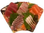 お刺身盛合せ　（鮮魚士おすすめ）5点盛　1パック（まぐろ3切　・ぶり、又ははまち3切　・　サーモン3切・真あじ1山　・甘えび4尾）※水揚げに応じて内容が変わる場合がございます）【11時以降のお受取り】