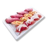 ローストビーフと生ハム・サーモンの3種握り寿司 1パック ※【3月30日～4月2日配送限定】